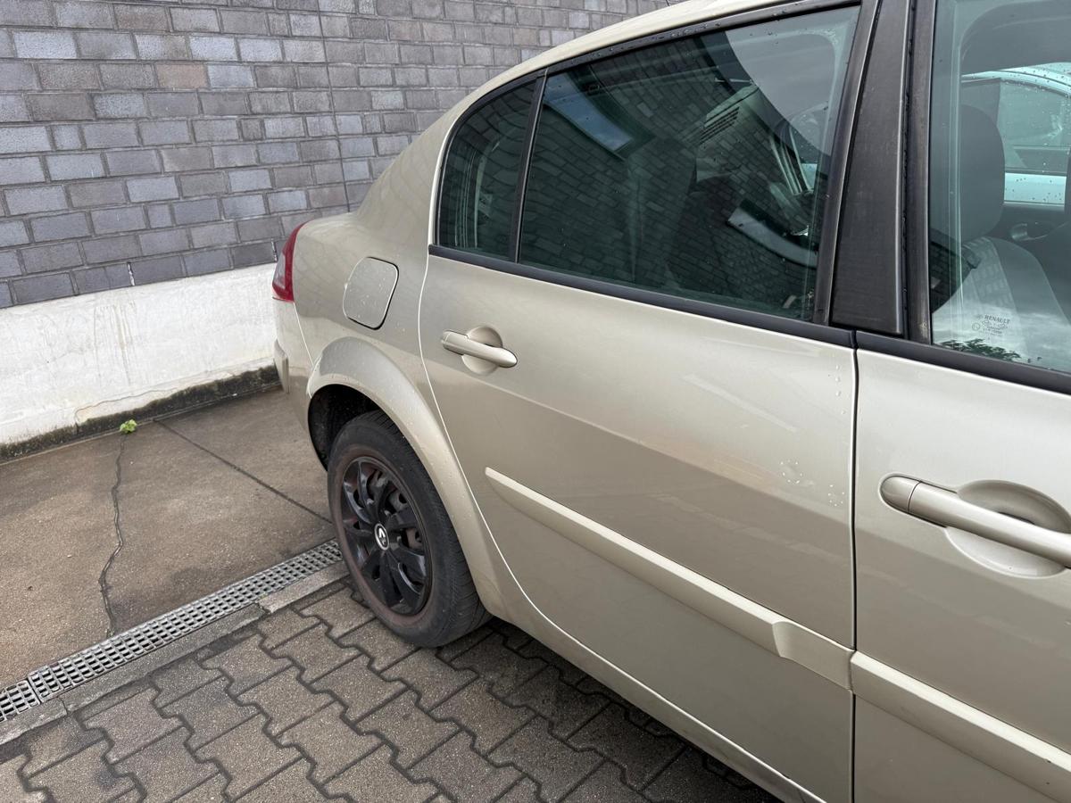 Renault Megane 2 original Tür hinten rechts Dakotabeige Stufenheck Rohbau BJ08